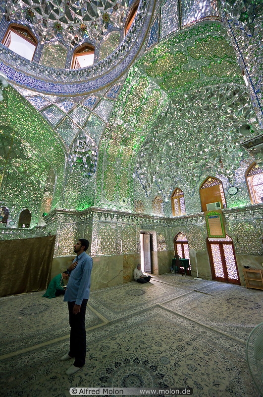 21 Impressive glassworks inside the shrine