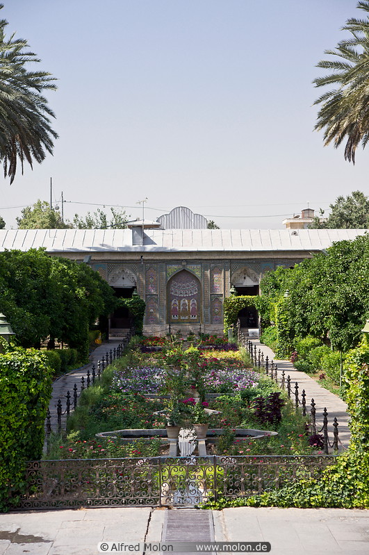 14 Bagh-e Narenjestan garden