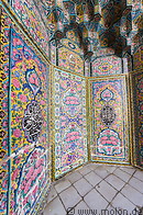 05 Decorated walls