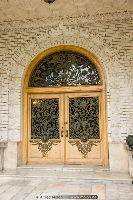17 Ornamental glass door