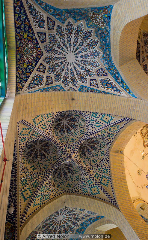 07 Islamic patterns on ceiling