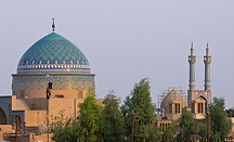 21 Bogheh-ye Seyed Roknaddin mausoleum and Hazireh mosque