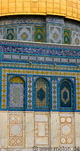 18 Facade detail with Islamic patterns