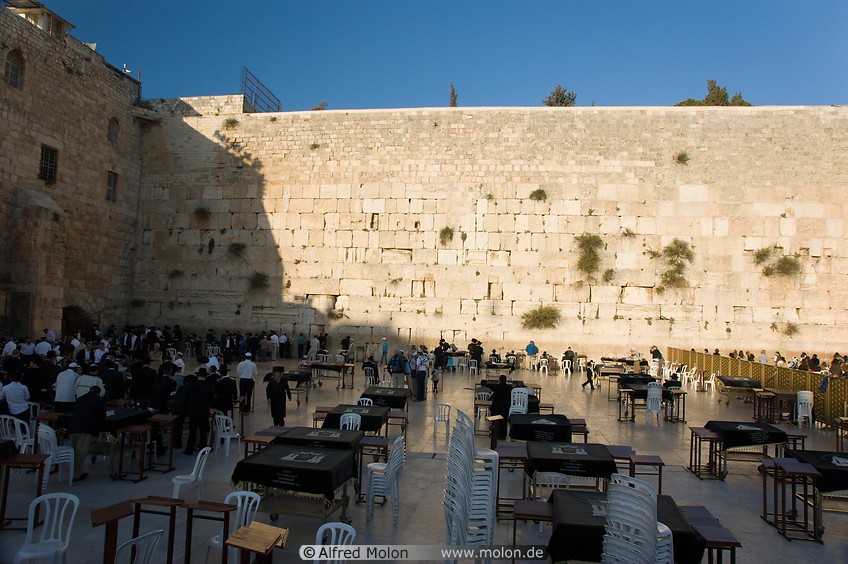 10 Plaza and western wall