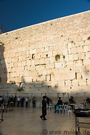 09 Western wall and pilgrims