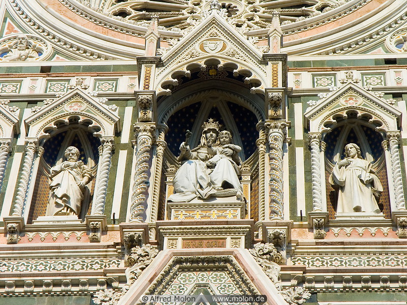 04 Detail of facade