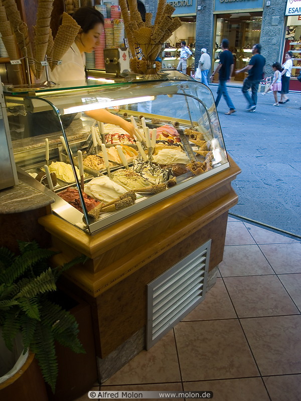 05 Italian ice cream parlour