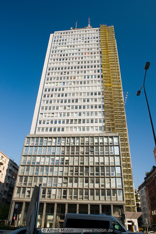 12 Skyscraper