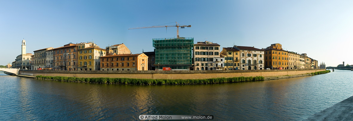 29 Arno riverfront