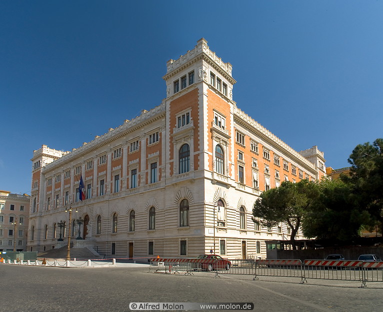 02 Palazzo Montecitorio palace rear view