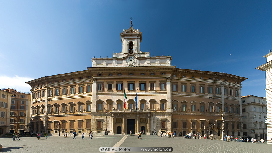 04 Palazzo Montecitorio palace