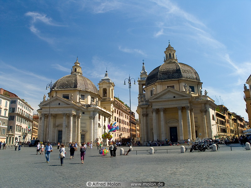 11 St Maria di Montesanto and St Maria dei Miracoli churches