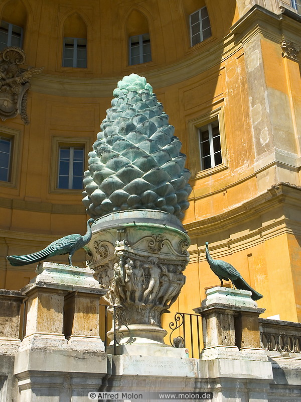 03 Statue of fir cone