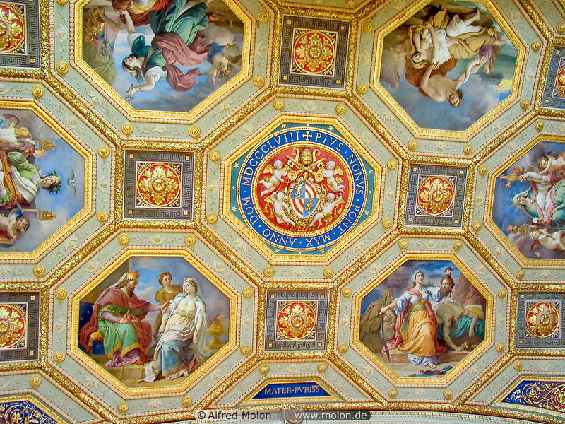 20 Roof detail with frescoes