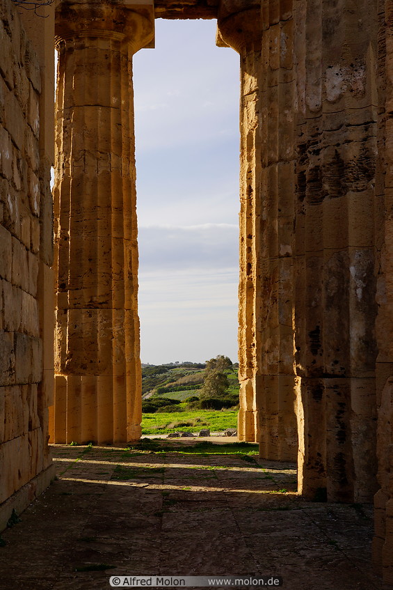 13 Columns of the Hera temple