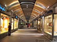 16 Shopping centre