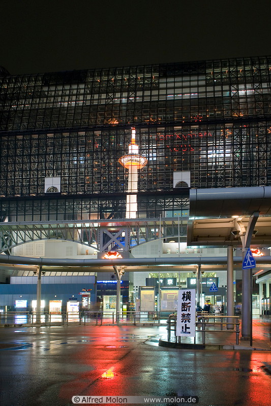 30 Reflection of Kyoto tower in train station