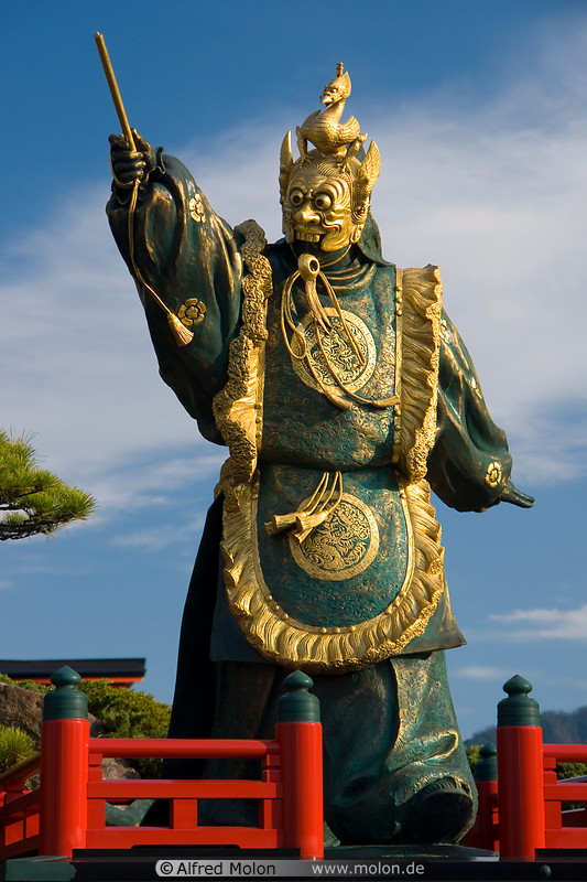 01 Miyajimaguchi dancer statue