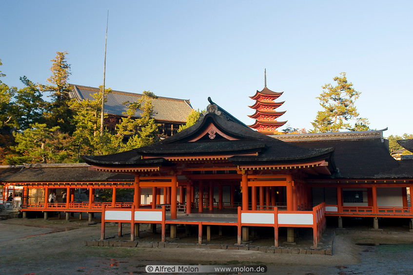 18 Marodoharaiden purification hall