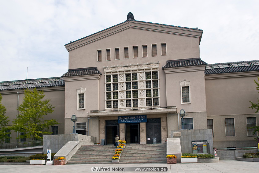 07 Osaka municipal art museum