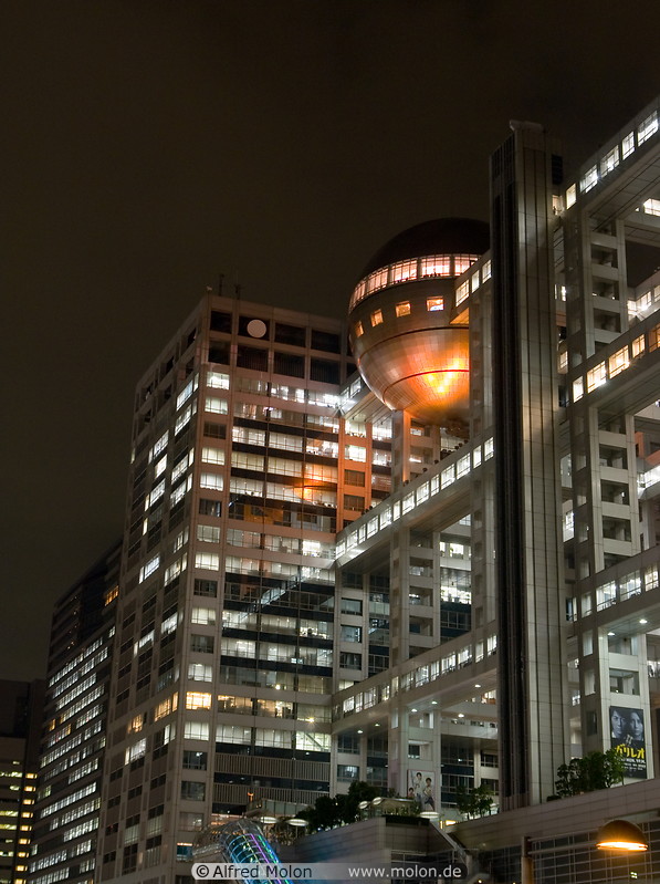 13 Fuji TV building at night