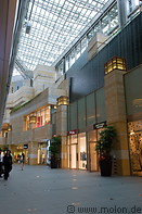 11 Shopping mall at Mori Centre in Roppongi Hills