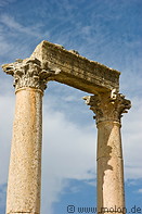 11 Corinthian columns