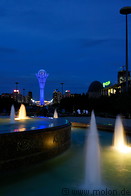16 Fountain at night