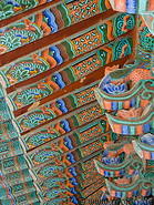 06 Roof detail with colourful decorations
