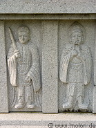 04 Stone carvings representing people