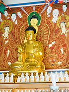 09 Altar with Buddha statues