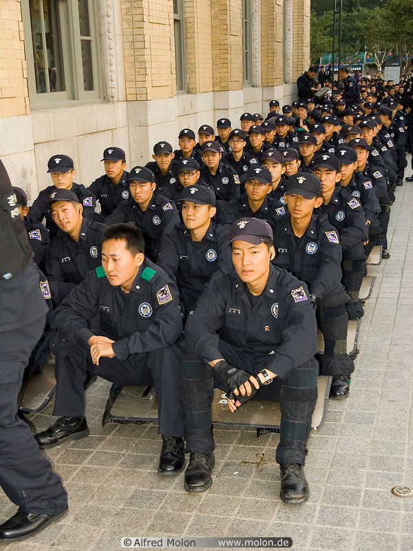 06 Policemen