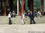 07 Old Koreans in Tapgol park