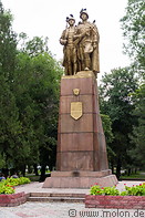 01 Soldier monument