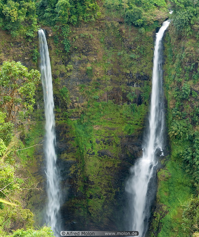 05 Twin waterfalls