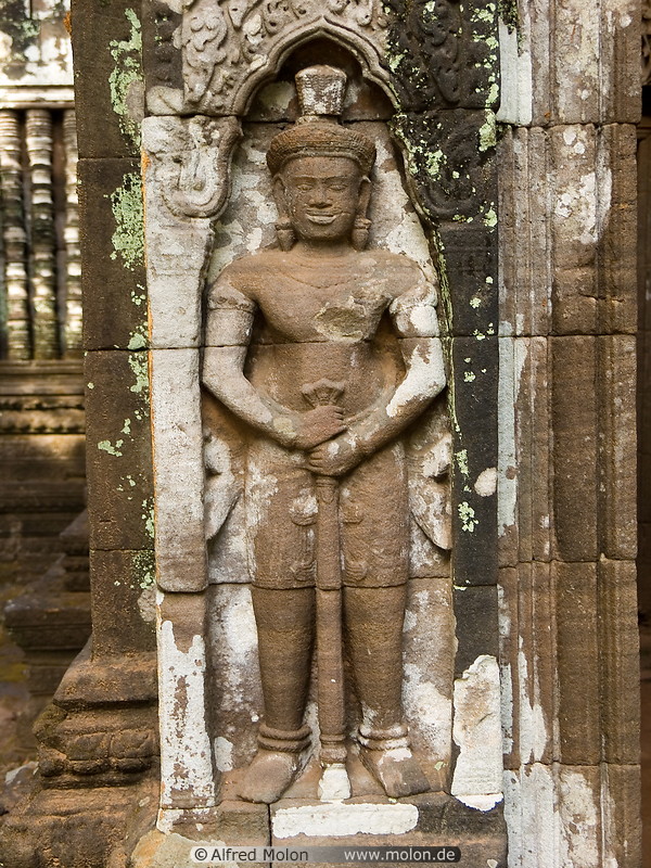 25 Bas-relief with Khmer warrior