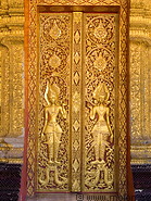 03 Gilded decorated door in Wat Mai Suwannaphumaham