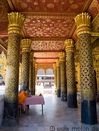 05 Pillars in Wat Mai Suwannaphumaham