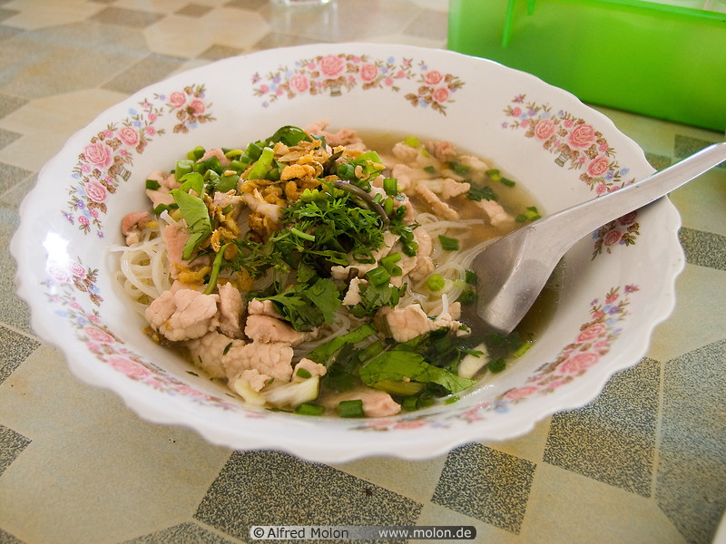 10 Noodle soup with pork