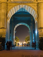 09 Patuxai arch at night