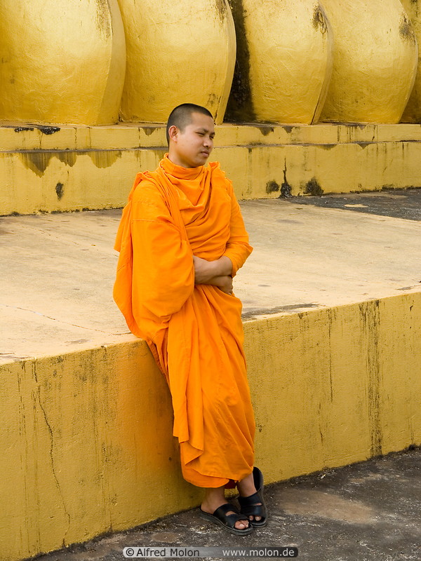 04 Buddhist monk