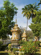 01 Ornamental stupa tombs