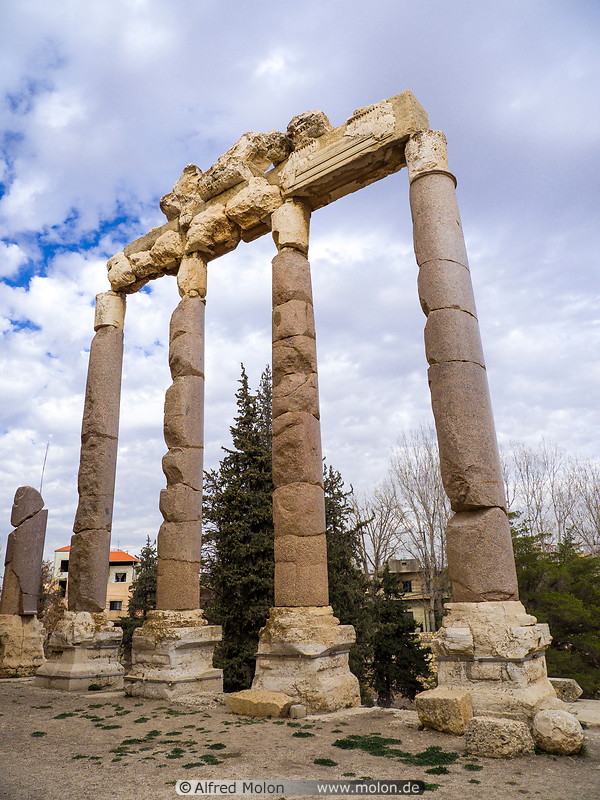 10 Roman columns