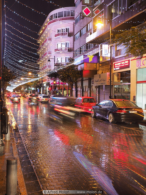 04 Hamra street at night