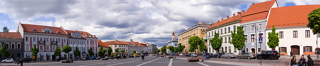 08 Town hall square