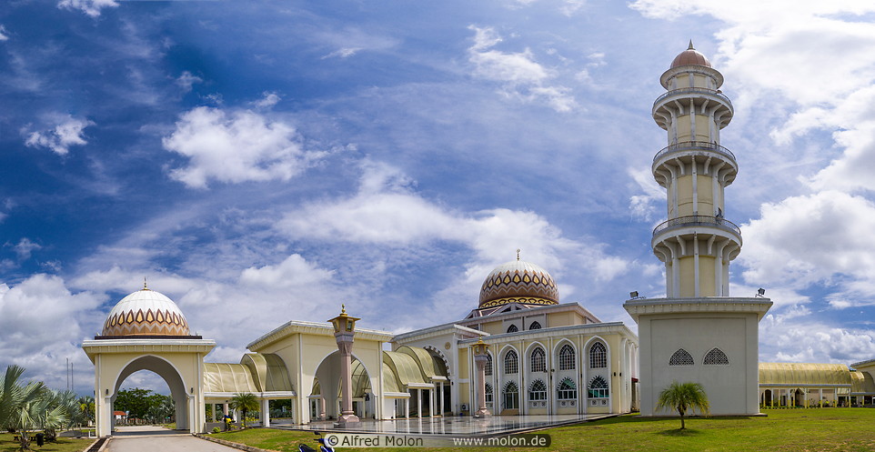 05 Sultan Ahmad Shah Al-Haj mosque