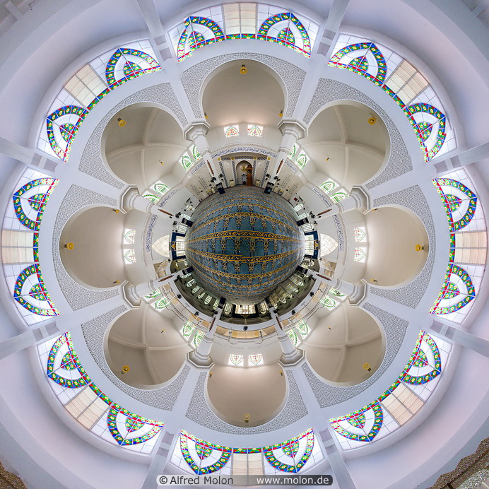 11 Sultan Ahmad Shah Al-Haj mosque
