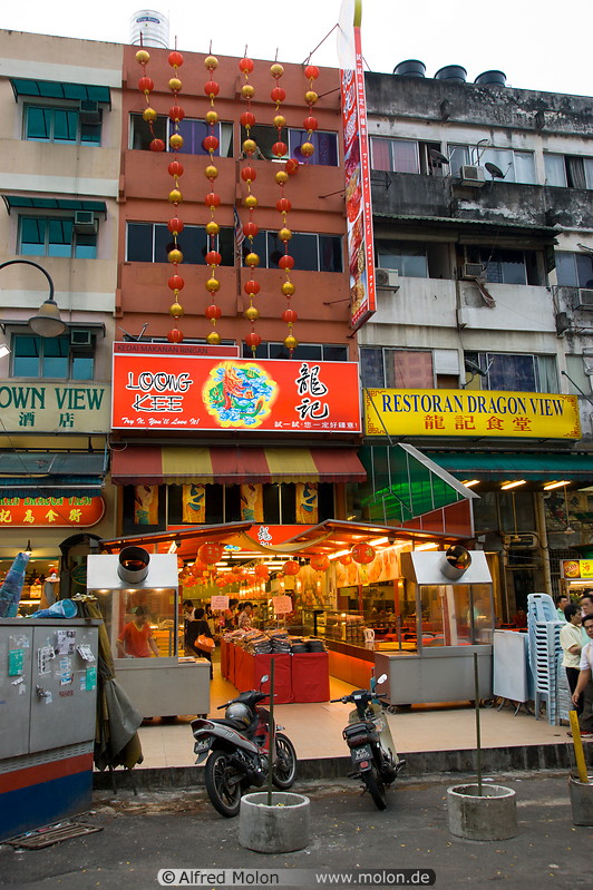 13 Food stalls in Jalan Alor