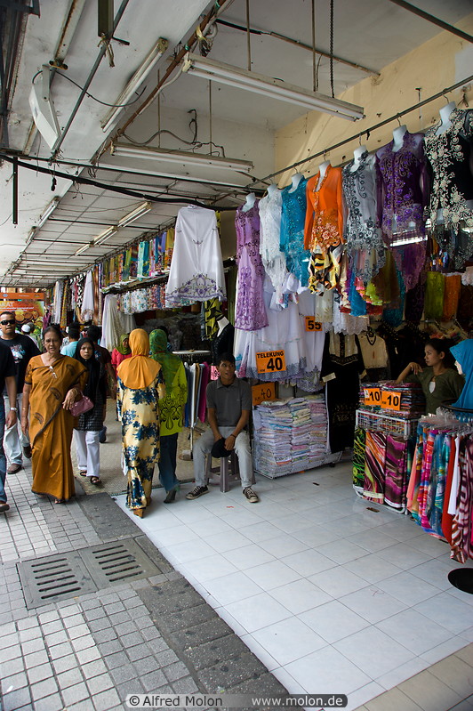 13 Traditional clothes shop