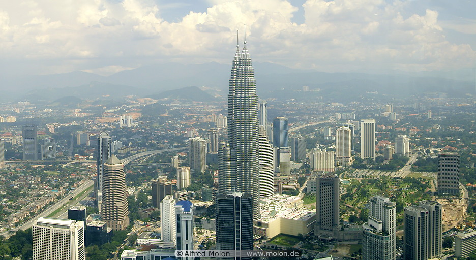 04 KL skyline with Petronas towers